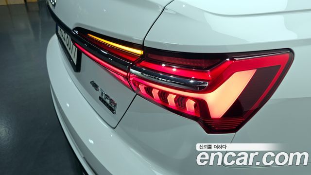 Audi A6 45 TFSI Premium