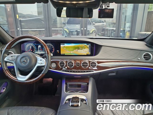 Mercedes-Benz S-Class S560 4MATIC