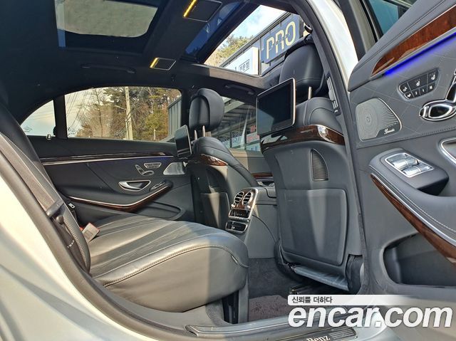 Mercedes-Benz S-Class S560 4MATIC