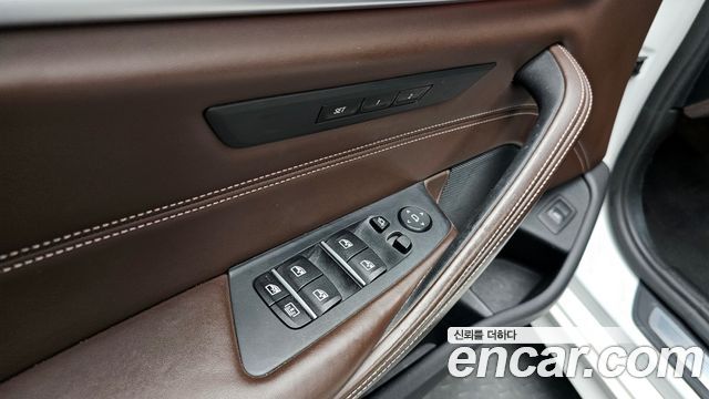 BMW 5-Series 520d M Sport Package Plus