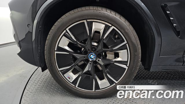BMW iX3 M Sports