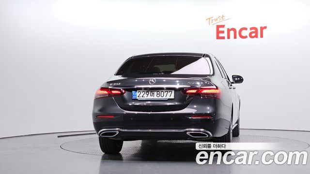 Mercedes-Benz E-Class E350 4MATIC Avantgarde