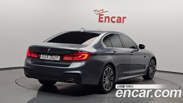 BMW 5-Series 530d M Sport Package