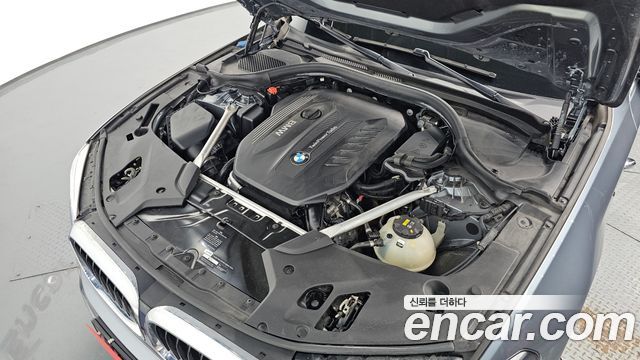 BMW 5-Series 530d M Sport Package