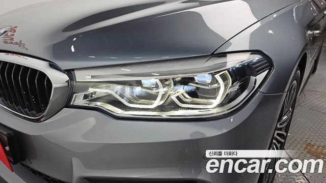 BMW 5-Series 530d M Sport Package
