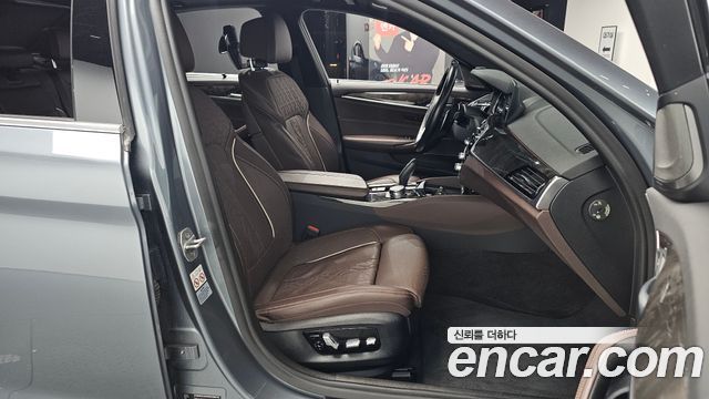 BMW 5-Series 530d M Sport Package
