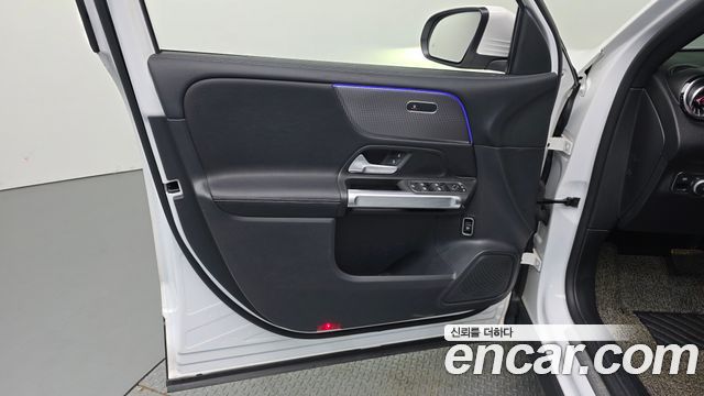 Mercedes-Benz GLB-Class GLB200 d