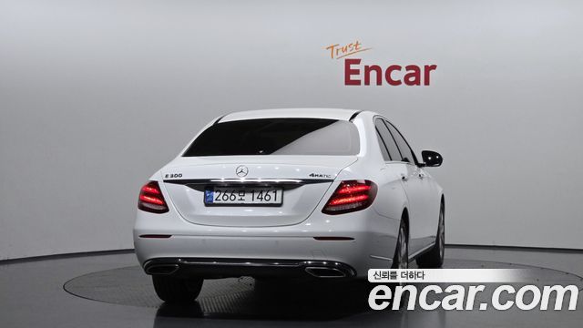 Mercedes-Benz E-Class E300 Exclusive