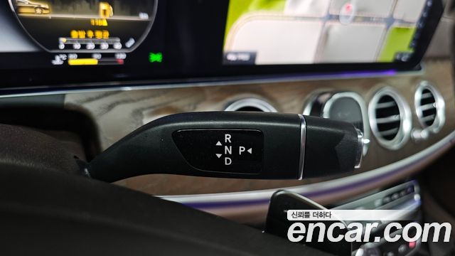 Mercedes-Benz E-Class E300 Exclusive