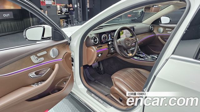 Mercedes-Benz E-Class E300 Exclusive
