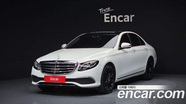 Mercedes-Benz E-Class E300 4MATIC Exclusive
