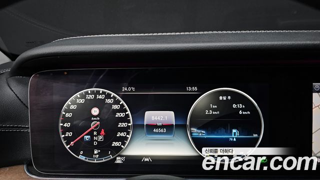 Mercedes-Benz E-Class E300 4MATIC Exclusive