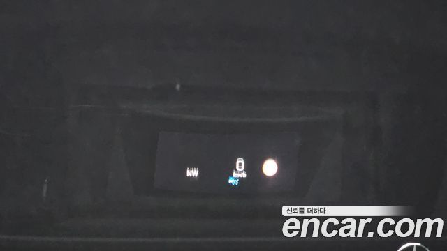 Mercedes-Benz E-Class E300 4MATIC Exclusive