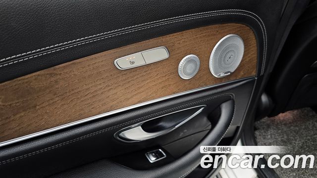 Mercedes-Benz E-Class E300 4MATIC Exclusive