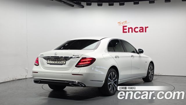 Mercedes-Benz E-Class E300e 4MATIC Exclusive