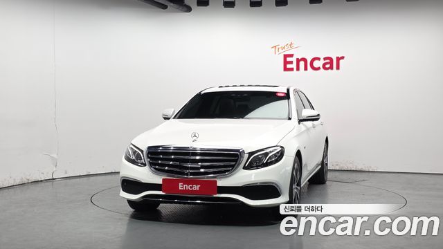 Mercedes-Benz E-Class E300e 4MATIC Exclusive