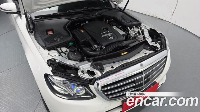 Mercedes-Benz E-Class E300e 4MATIC Exclusive
