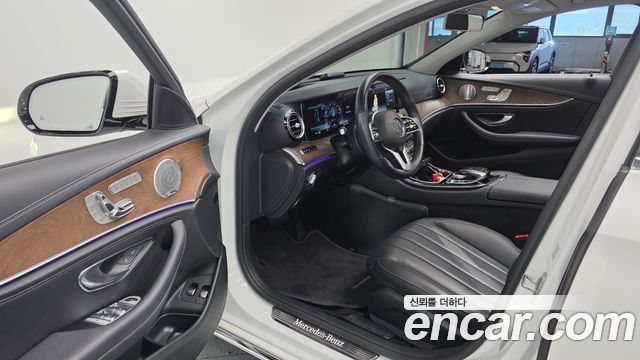 Mercedes-Benz E-Class E300e 4MATIC Exclusive