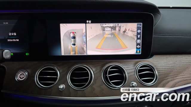 Mercedes-Benz E-Class E300e 4MATIC Exclusive