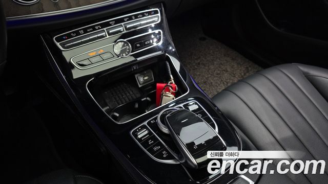 Mercedes-Benz E-Class E300e 4MATIC Exclusive