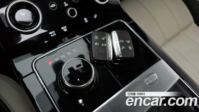 Land Rover Range Rover Velar 3.0 D300 R-Dynamic SE