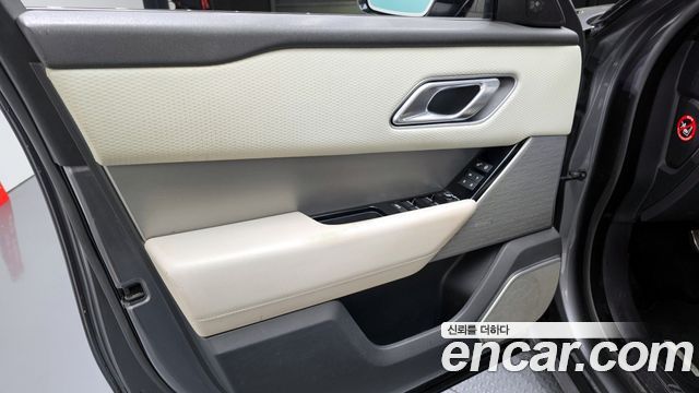 Land Rover Range Rover Velar 3.0 D300 R-Dynamic SE