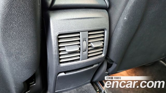 Mercedes-Benz GLA-Class GLA220 Premium
