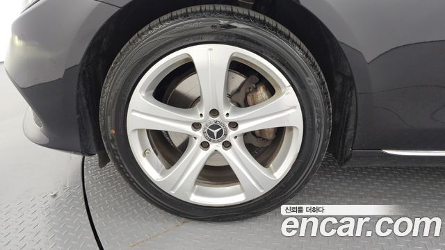 Mercedes-Benz E-Class E220d 4MATIC Avantgarde