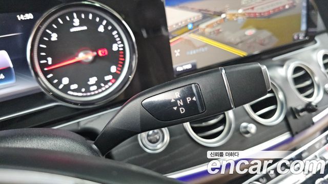 Mercedes-Benz E-Class E220d 4MATIC Avantgarde