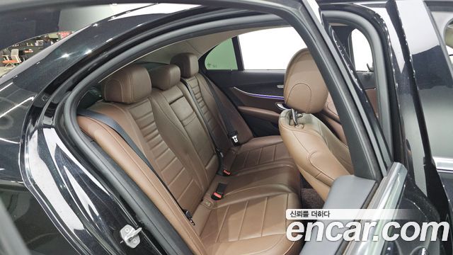 Mercedes-Benz E-Class E220d 4MATIC Avantgarde