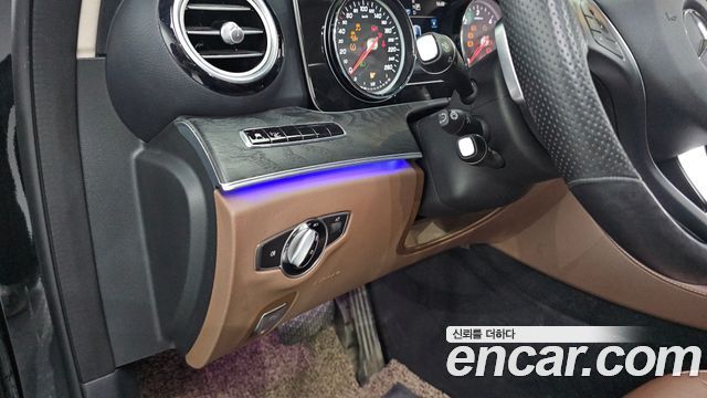Mercedes-Benz E-Class E220d 4MATIC Avantgarde