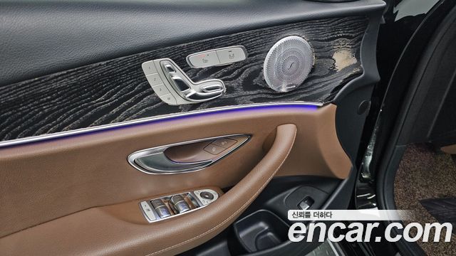 Mercedes-Benz E-Class E220d 4MATIC Avantgarde