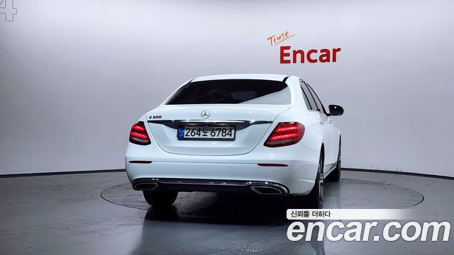 Mercedes-Benz E-Class E300 Avantgarde