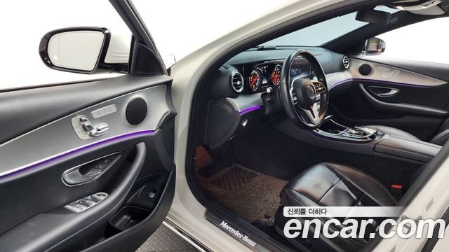 Mercedes-Benz E-Class E300 Avantgarde