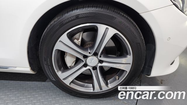 Mercedes-Benz E-Class E300 Avantgarde