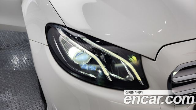 Mercedes-Benz E-Class E300 Avantgarde