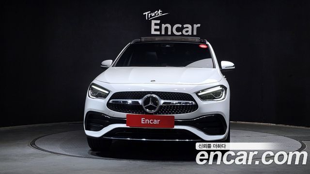 Mercedes-Benz GLA-Class GLA250 4MATIC