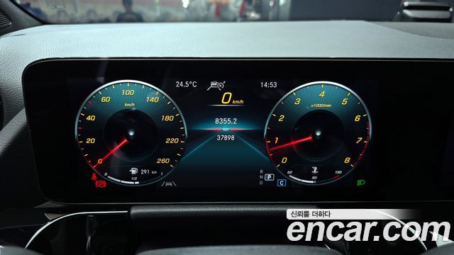 Mercedes-Benz GLA-Class GLA250 4MATIC