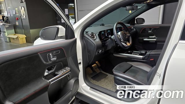 Mercedes-Benz GLA-Class GLA250 4MATIC