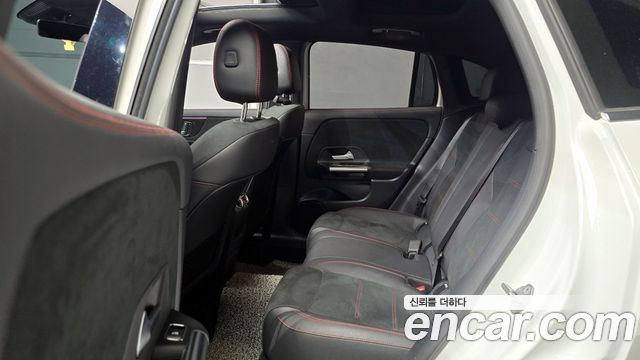 Mercedes-Benz GLA-Class GLA250 4MATIC