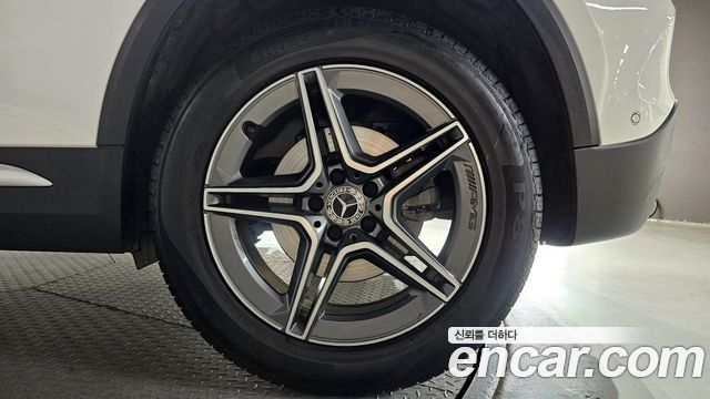 Mercedes-Benz GLA-Class GLA250 4MATIC