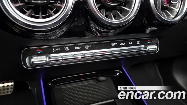 Mercedes-Benz EQA EQA250 AMG Package