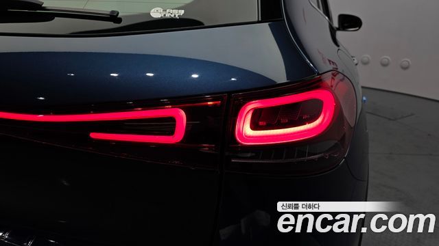 Mercedes-Benz EQA EQA250 AMG Package