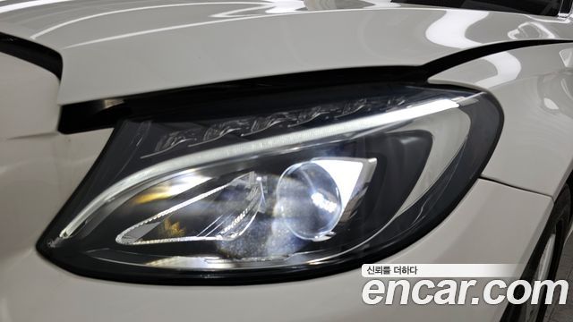 Mercedes-Benz C-Class C200