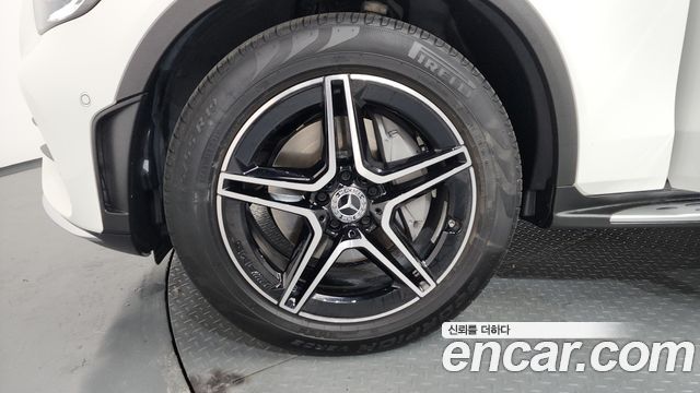 Mercedes-Benz GLC-Class GCL300 4MATIC Coupe