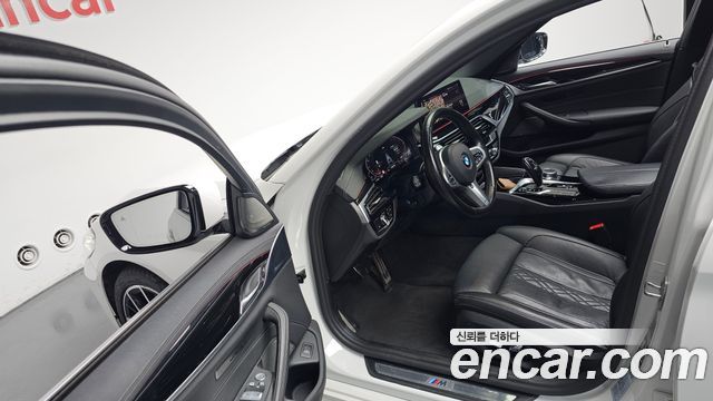 BMW 5-Series 530i xDrive M Sport Package