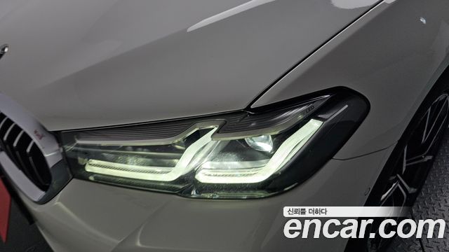 BMW 5-Series 530i xDrive M Sport Package