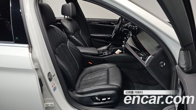 BMW 5-Series 530i xDrive M Sport Package