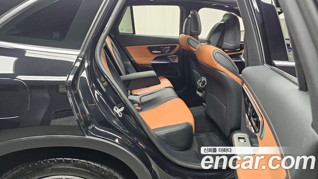 Mercedes-Benz GLC-Class GLC300 4MATIC AMG Line