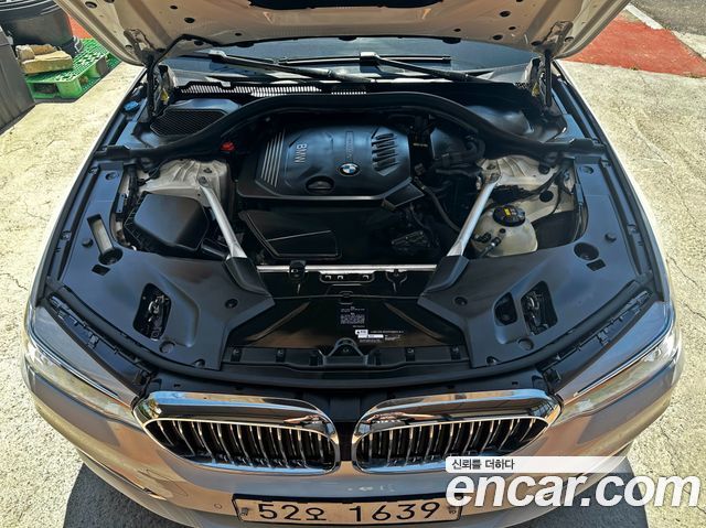 BMW 5-Series 520d Luxury Plus